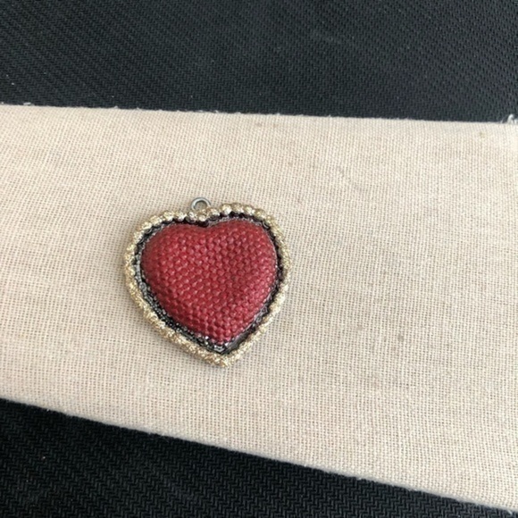 Vintage Heart Shape Pendant - Picture 1 of 3